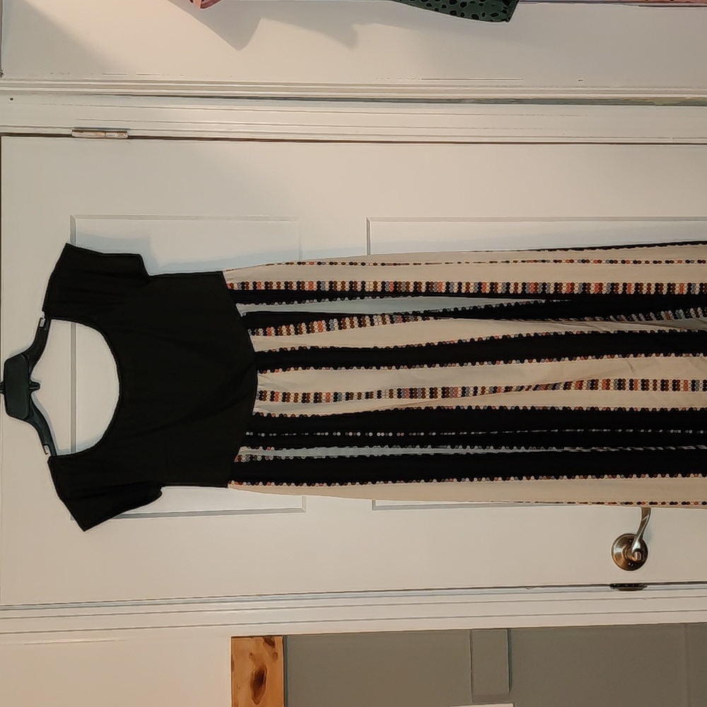 Black/multi color maxi dress. Size Large